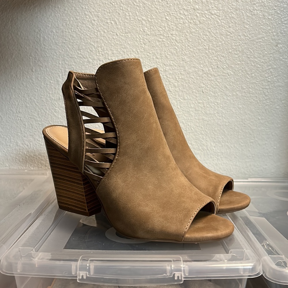 Sand Booties